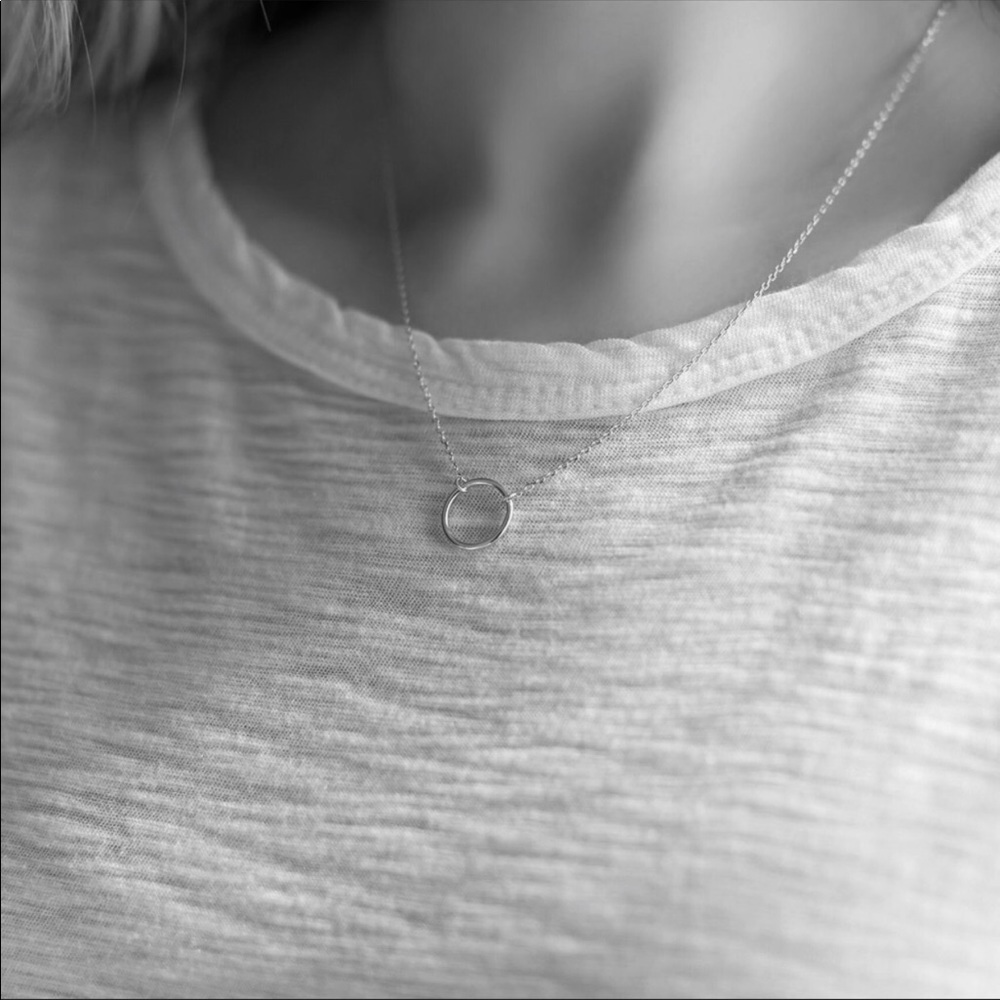 Circle Necklace | 925 Silver - Picture 2 of 6